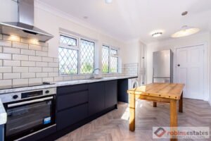 Sutton Passeys Crescent, Nottingham, NG8 1DZ