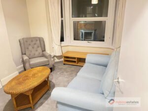 Wellington Square, Nottingham, NG7 1NG