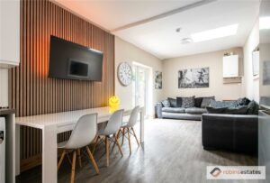 Douglas, Nottingham, Nottinghamshire, NG71NW